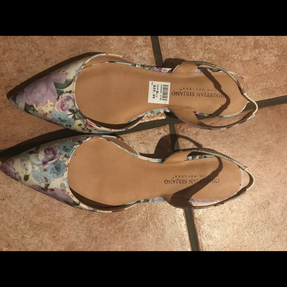 Floral slip on with strap size 8.5